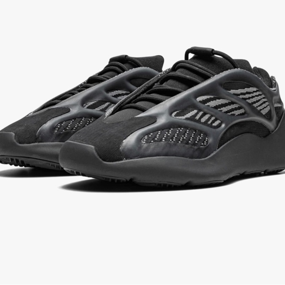 adidas Mens Yeezy 700 V3 GX6144